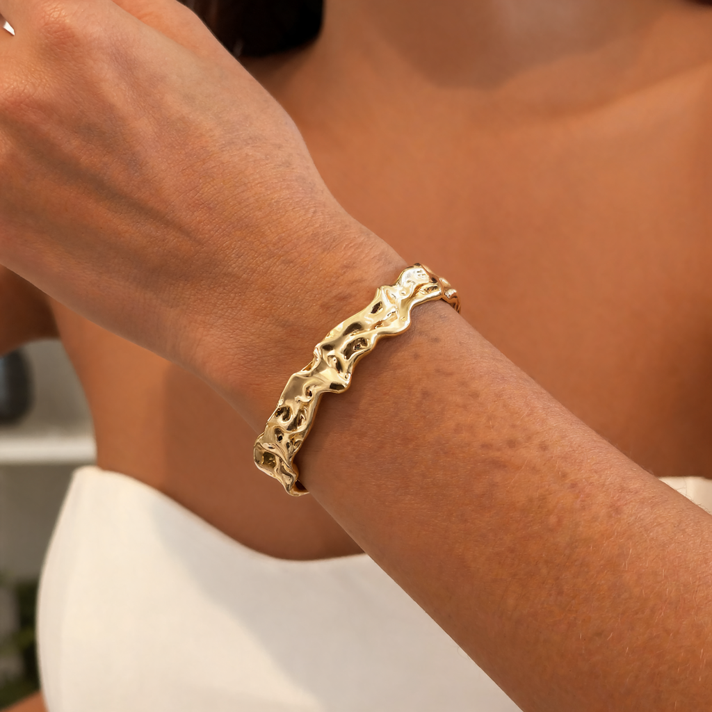 Molten Fracture Cuff