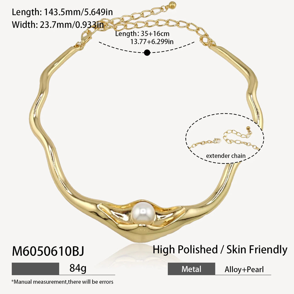 Molten Pearl Collar